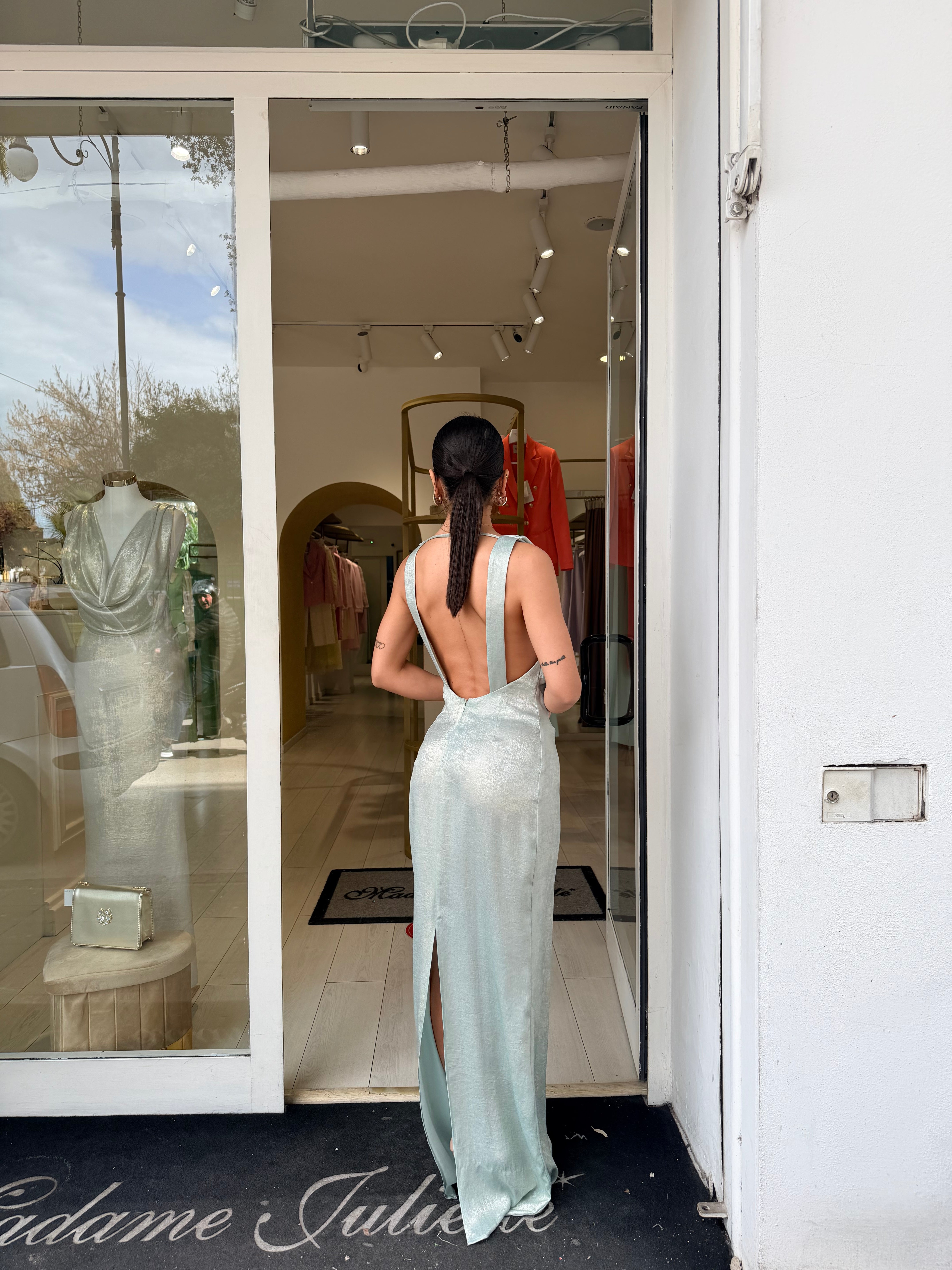 valut dress