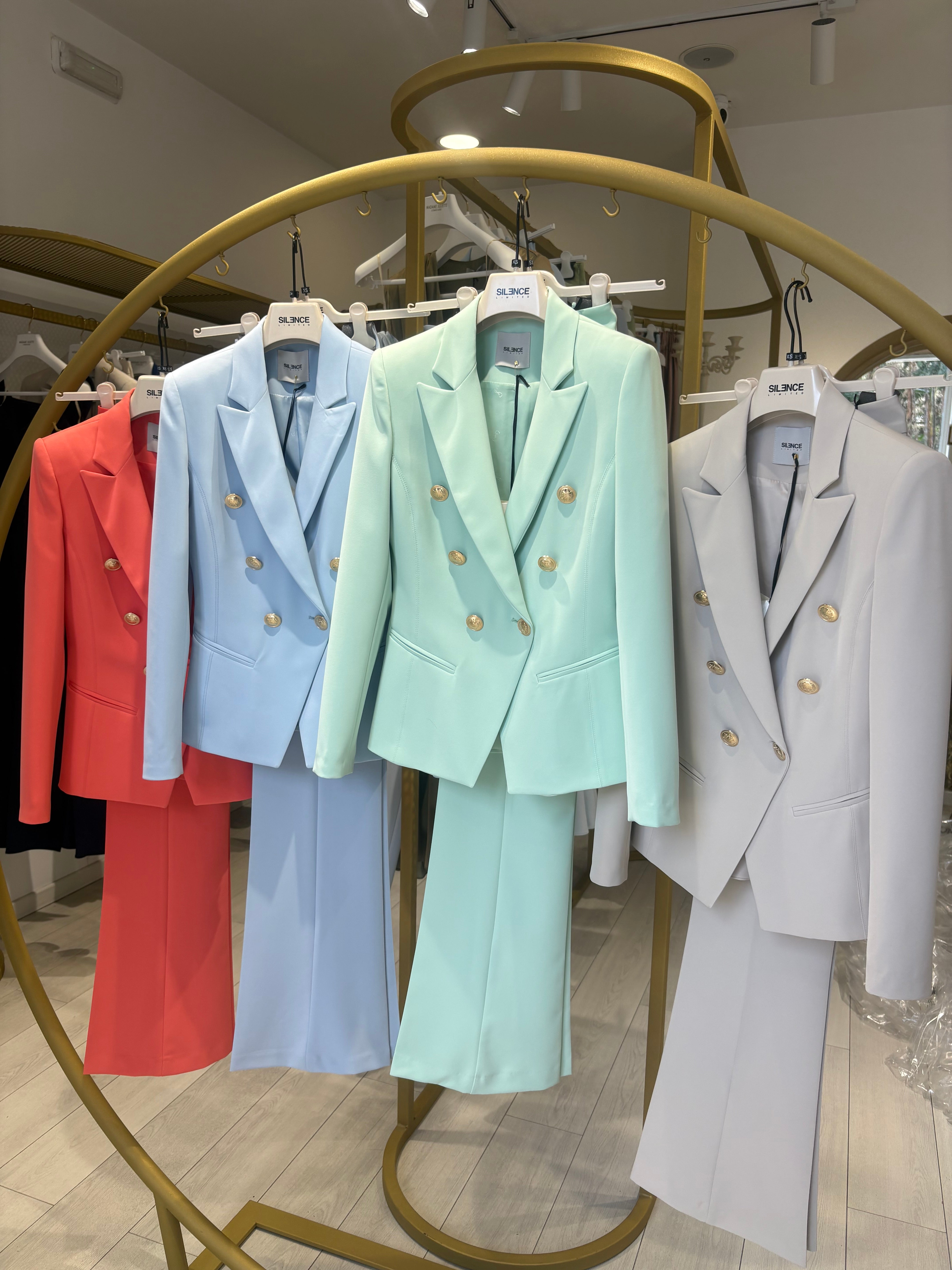 Tailleur Libra bottone oro