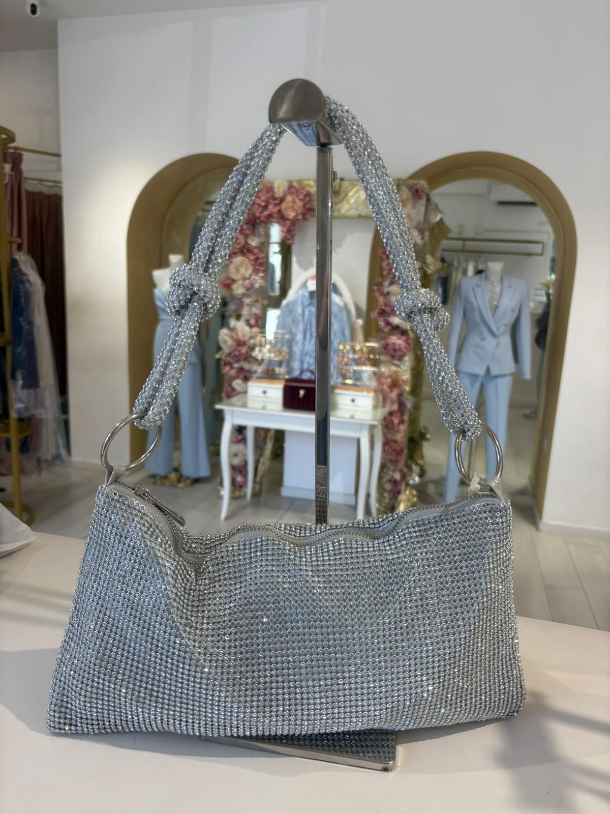 pochette con strass