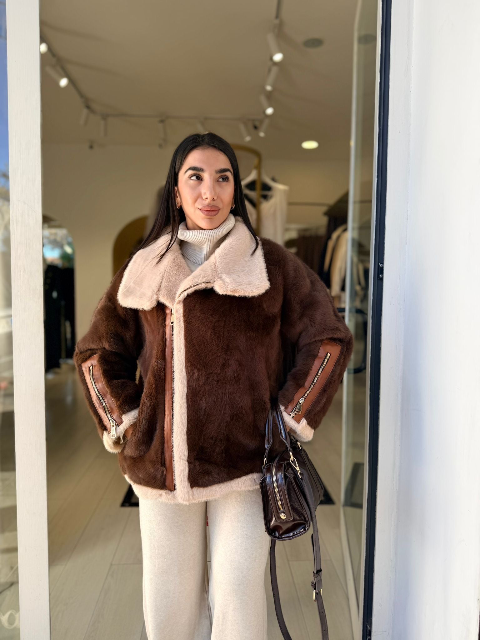 Montone Brown